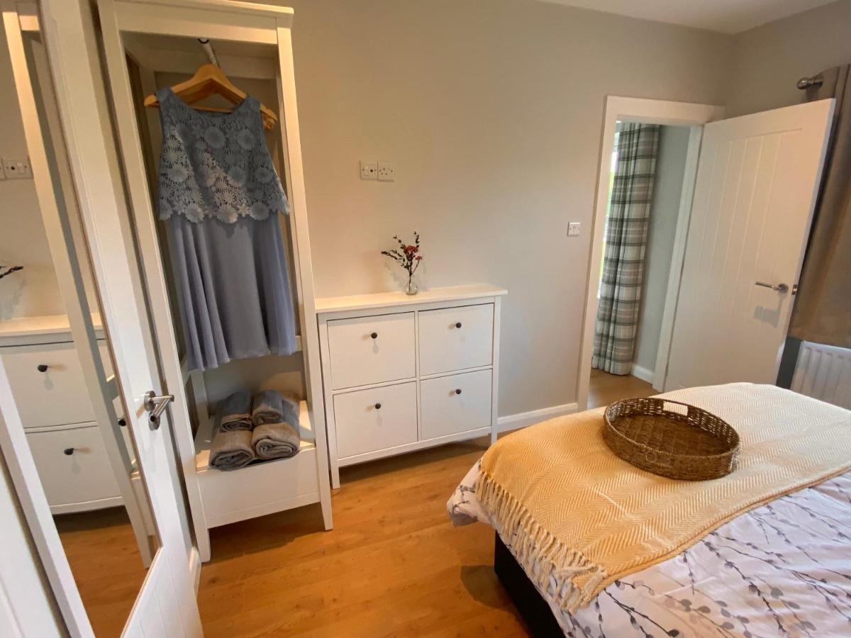 The Gate Lodge At Dunnanew - 4 Star- Sleeps 5 Seaforde Exterior photo